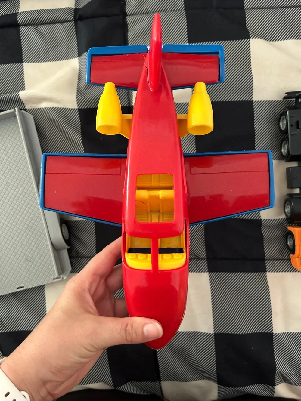 Kids plastic toy lot